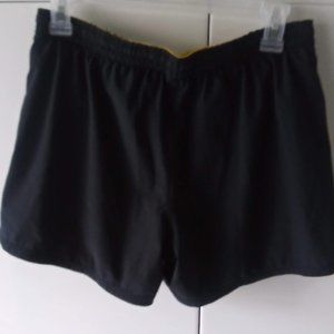 NIKE LIVESTRONG WOMENS PANT/SHORT SIZE S